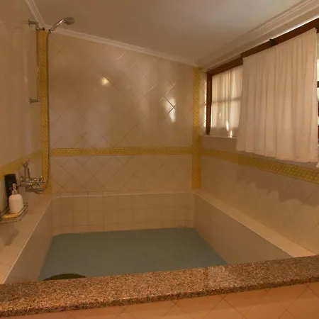 Pateo Laranjeiras * Томар